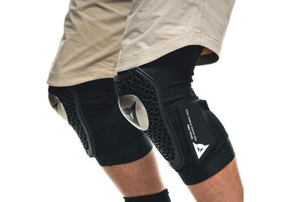 DAINESE RIVAL PRO KNEE GUARD